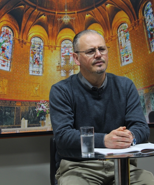 Padre Elizandro Scarsi compartilha bênçãos e uma palavra de esperança nesta segunda-feira, 14 de setembro