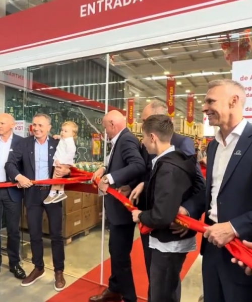 Grupo Koch inaugura sua centésima loja