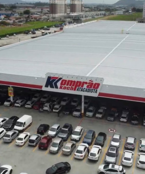SUCESSO| Inauguração da 100ª loja do Koch movimenta Itajaí