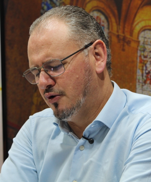 Padre Elizandro Scarsi encerra a semana com bênçãos e mensagem de esperança nesta sexta-feira, 02 de outubro