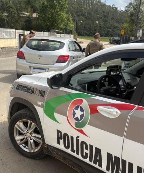 Roubo de carro mobiliza batalhões, helicóptero e ação termina em prisão 