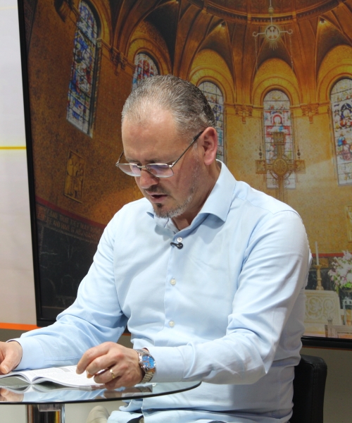 Padre Elizandro Scarsi conduz inspirador momento de fé e bênção nesta sexta-feira, 23 de outubro