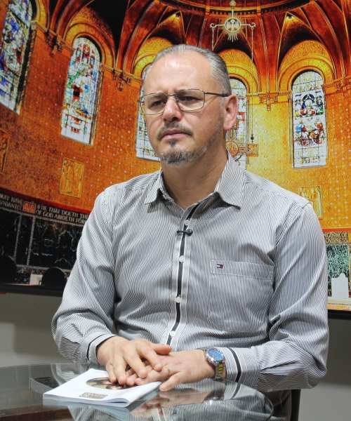 Mensagens de fé e oração com Padre Elizandro para sua terça-feira, 27 de outubro